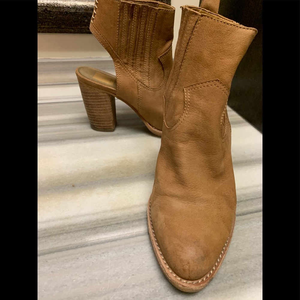 Dolce vita supple leather bootie